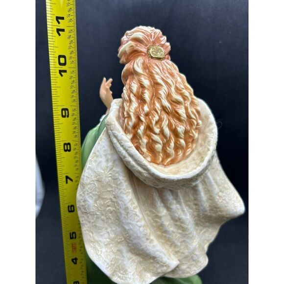 The‎ Rose Of Tralee By Ann OConnor Figurine musical READ - Picture 7 of 7